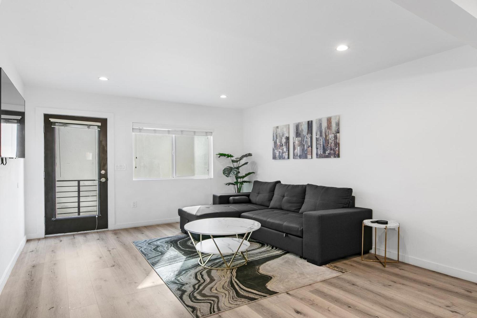 Muirfield Chic City Bungalow With Parking 洛杉矶 外观 照片